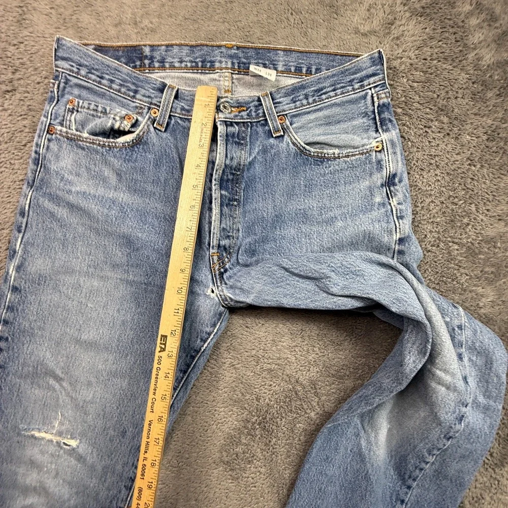 Y2K Vintage Levis 501 Jeans Mens 34x34 Distressed Light Wash Denim Button Fly
